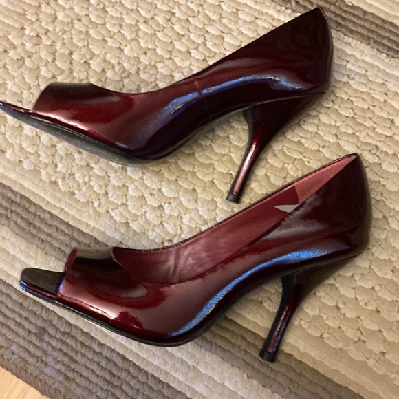 Ruby red, Peep toe stiletto pumps - Picture 5 of 7